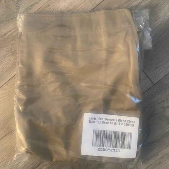 NWT LANDS' END WOMEN'S BLEND CHINO SKORT TOP OF KNEE KHAKI 4 - Picture 3 of 5